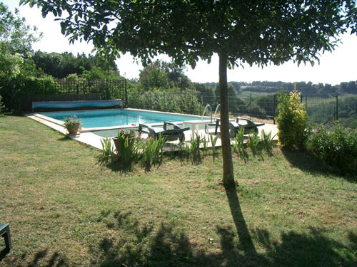 La piscine et le jardin